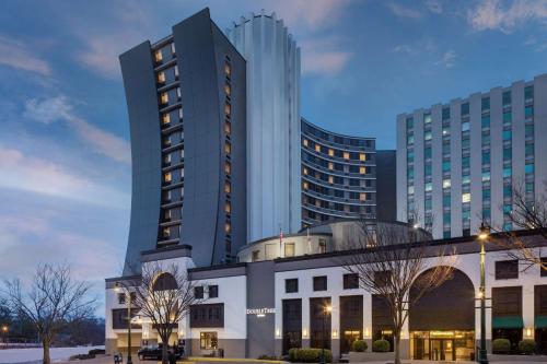 DoubleTree by Hilton Silver Spring Washington DC North