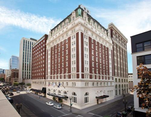 The Benson Portland, Curio Collection By Hilton