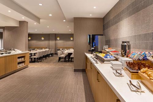 Doubletree By Hilton Pointe Claire Montreal Airport West