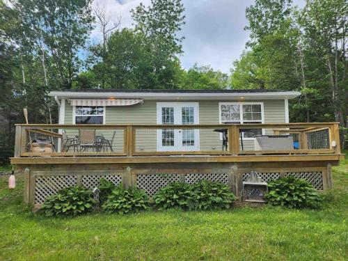 CAIA Lakeside Retreat - Sunken Lake in New Minas (NS)