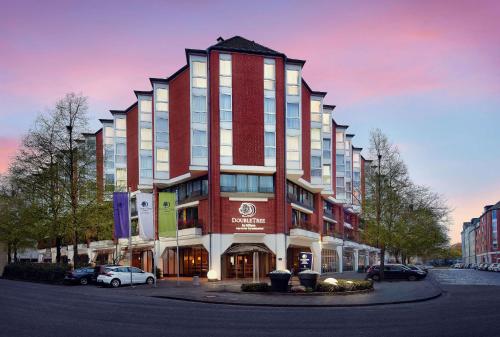 DoubleTree by Hilton Hannover Schweizerhof - Hotel - Hannover