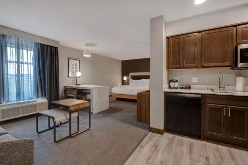 Homewood Suites By Hilton Oak Creek Milwaukee