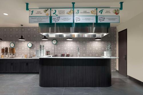 Embassy Suites By Hilton Bowling Green