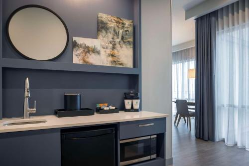 Embassy Suites By Hilton Bowling Green