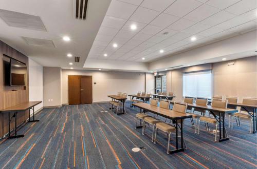 Hampton Inn by Hilton Colorado Springs Northeast - 회의실/연회장