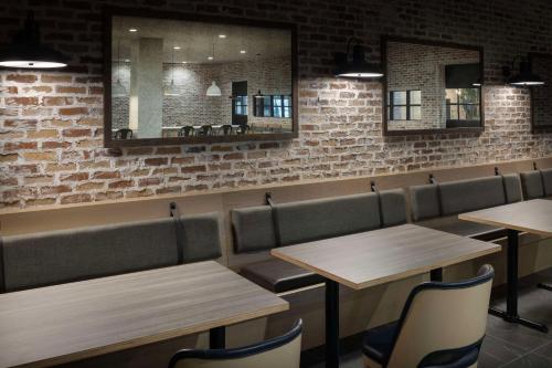 Embassy Suites By Hilton Bowling Green