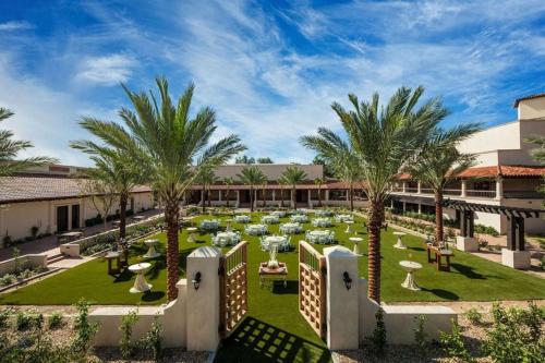 The Scottsdale Resort & Spa, Curio Collection by Hilton