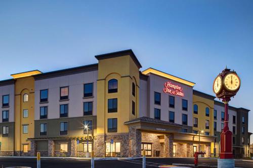 Hampton Inn & Suites Marina