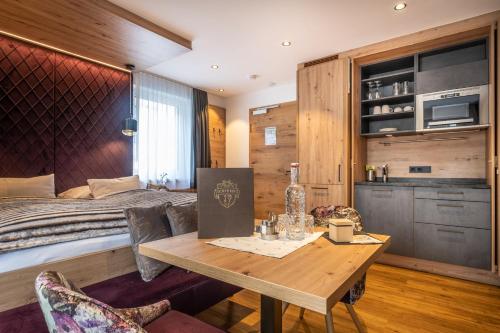 Cocina, Dorfkrug Kaprun inklusive Summercard and in winter Tauern Spa Kaprun in Kaprun