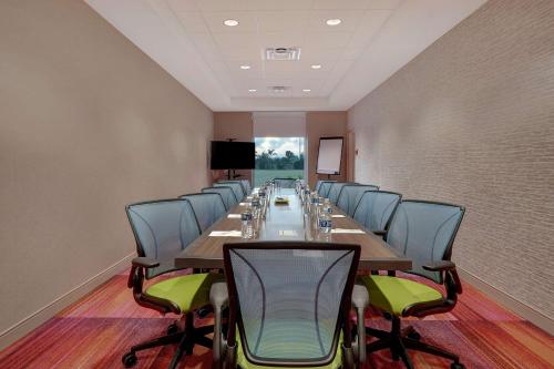 Hilton Lakewood Ranch의 Home2 Suites - 회의실/연회장