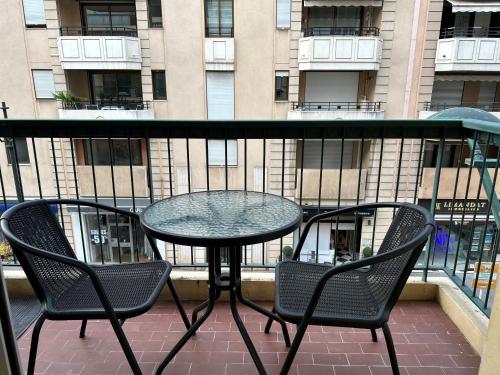 Moderne Studio BALCON, rue D'ANTIBES- HYPER CENTRE A0B191, Cannes (fotografie 2)