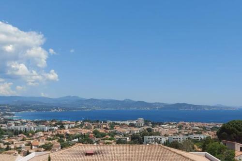 Le Grand Bleu T2 Climatisation wifi & parking