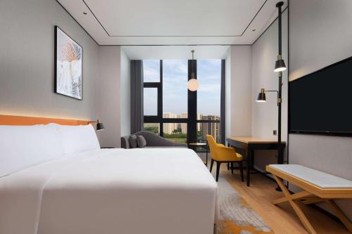 room detail thumbnail 1