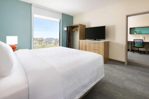 One-Bedroom King Suite image 3
