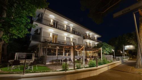 HOTEL OLIVER