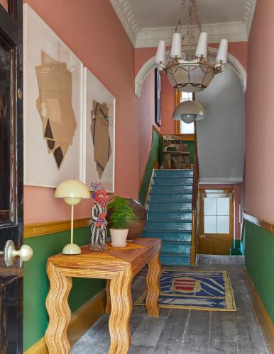 Entire designer Townhouse with luxury suites and rooms, located between The Royal Crescent and The Circus, Bath (photo 2)