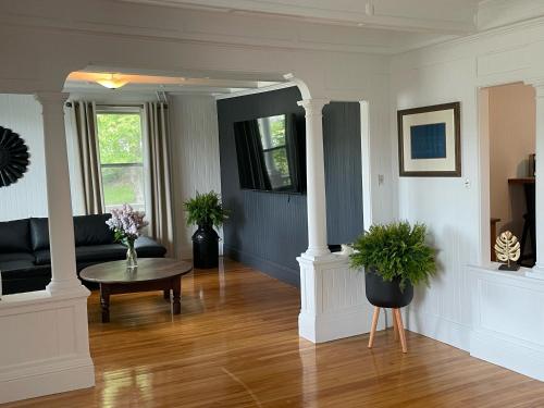 Hôtel Le Rustique (Hotel Le Rustique) in 聖艾雲尼 (QC)