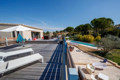 Belle villa contemporaine de 300m2 avec piscine