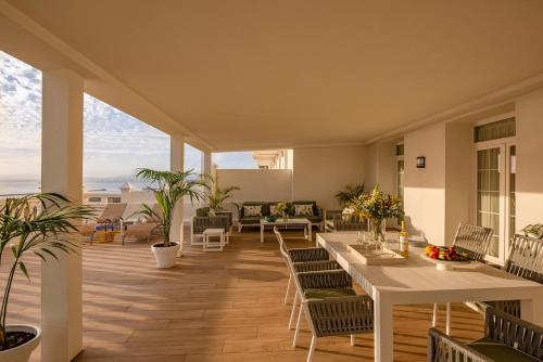 Alrededores, Rock Hotel in Gibraltar
