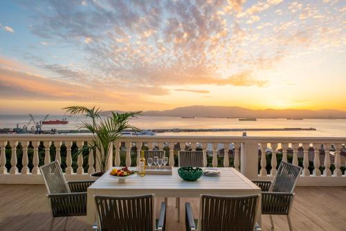 Alrededores, Rock Hotel in Gibraltar