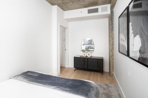 Chic and Spacious 2BD Apt with washer and dryer in unit, New York (Foto 7)