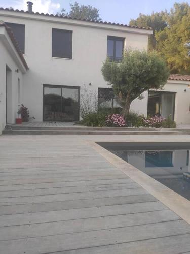 Villa spacieuse avec piscine en Provence