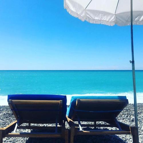 Nice, 60 M2 ! superbe appartement climatise, 3 couchages, proche de la promenade des Anglais et de l in Le Piol