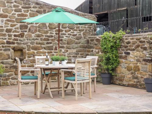 Mistal Cottage - image 2