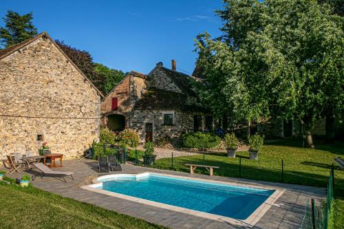 Maison Forte Perreuse chambre d'hôte Les Devaux