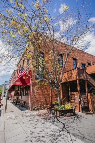 Historic Jacksonville Inn – Jacksonville, OR