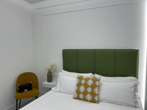 Deluxe Room image 5