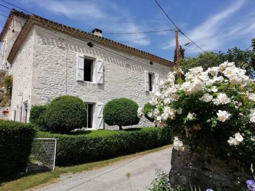 Quercy blanc maison en pierre gîte à louer Lauzerte