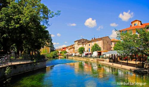 "La Massette du Cheval Blanc" Villa de caractère en pierre