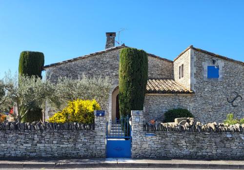 "La Massette du Cheval Blanc" Villa de caractère en pierre