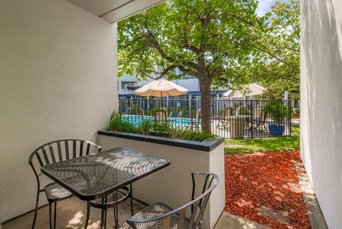 Best Western Plus Wine Country Inn & Suites