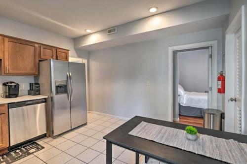 Astonishing 4BR Bright *Apt with modern amenities! thumb 2