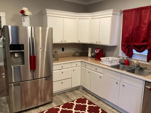 Warm & Spacious 3bdr HOME in Historic Port Norfolk in Portsmouth, USA