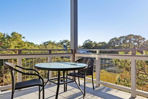 Hotel Folly with Marsh and Sunset Views - image 5