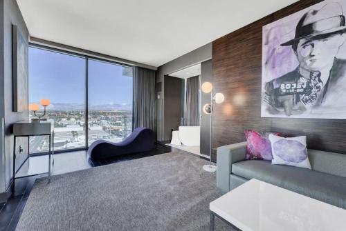 Palms Place Residence Deluxe Suite with Pool and Gym, Las Vegas (photo 7)
