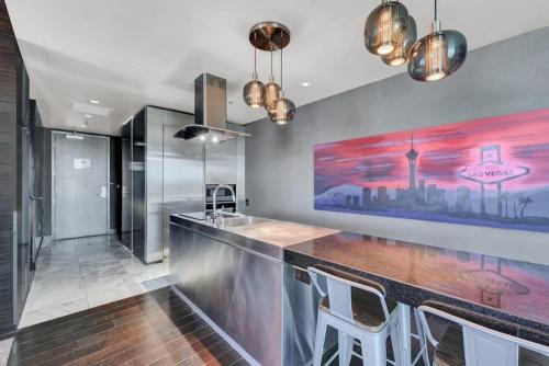 Palms Place Residence Deluxe Suite with Pool and Gym, Las Vegas (photo 10)