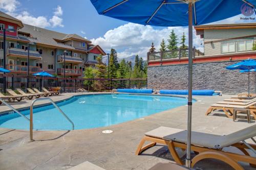 Modern Nordic 2 Bedroom Mountain View Condo