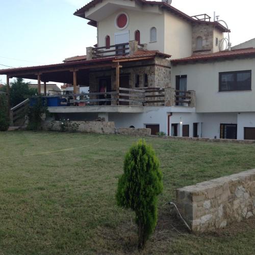 Peaceful Apartments in Elani