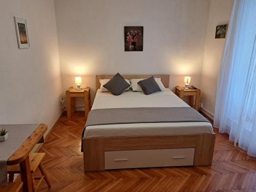 Maria's Place 4