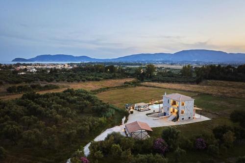 Villa Arianna, close to the beach!