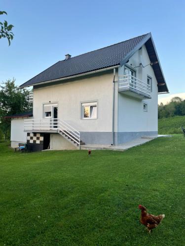 4 bedrooms, 5 beds