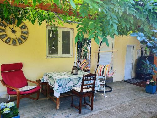 Comfortable house 20 min to Paris with garden and BBQ