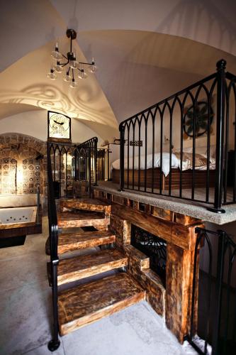 Templars suite in Akas