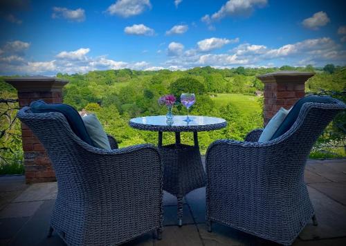 The Old Rectory with Valley View