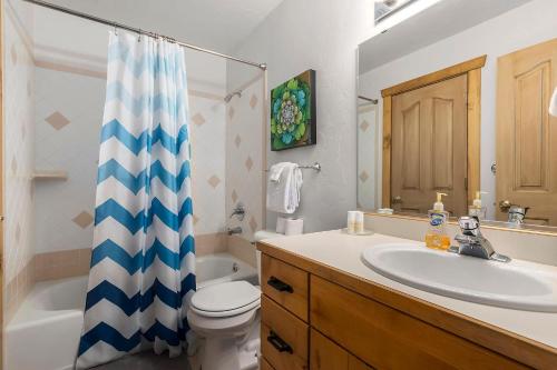 3465 E Westwater Drive