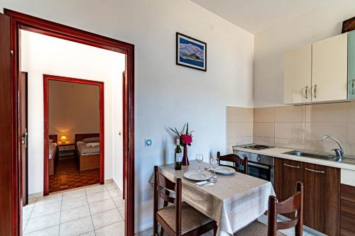 One-Bedroom Apartment with Terrace and Sea View image 6